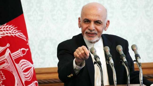 اشرف غنی طرح جنجالی قانون انتخابات افغانستان را امضا کرد